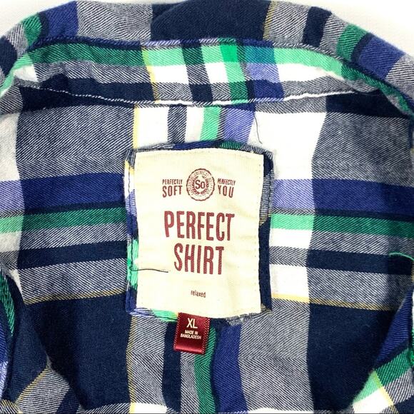 Plaid Flannel Button Down Long Sleeve Shirt - Picture 10 of 12